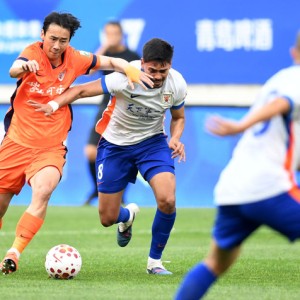 bti体育官方入口-中超综合：“齐鲁德比”青岛爆冷　“升班马”重庆铜梁龙保持不败|青岛市|青岛海牛|青岛西海岸|中超联赛|山东泰山_新浪体育_新浪新闻